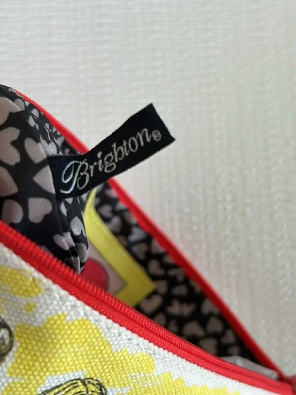 Bright Makeup Bag 2018 Girlfriends Perfect Condition